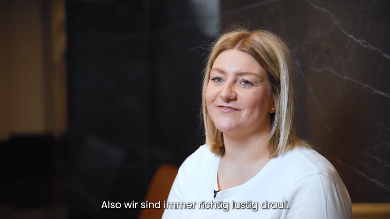 Kollegin aus dem Röntgeninstitut erzählt im Video, warum sie gerne hier arbeitet